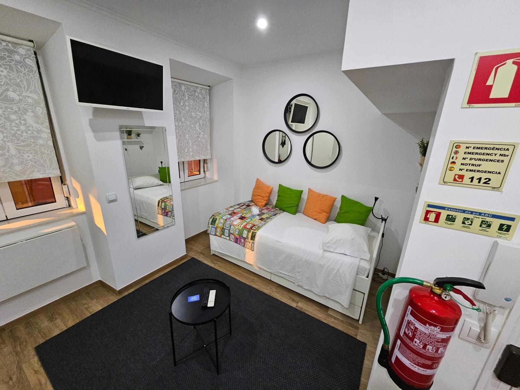 شقة Lisboa  في Vila Queiros - Cozy&Sweet الغرفة الصورة